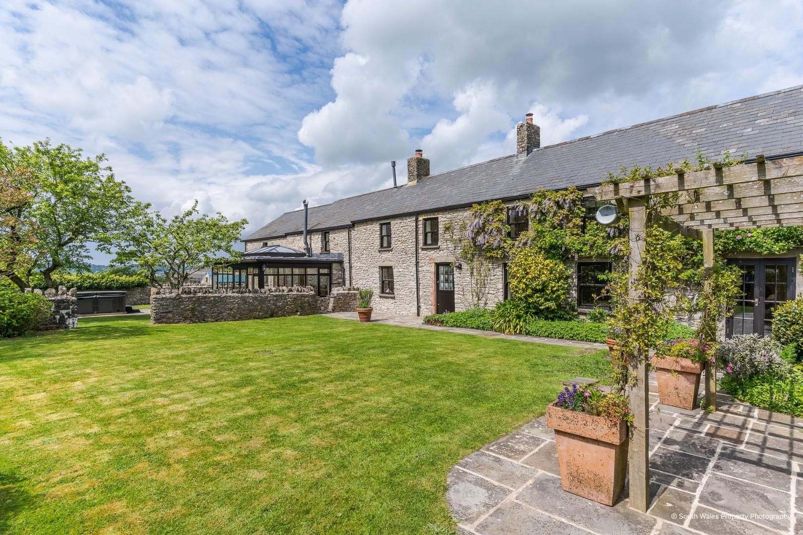 Prisk, Nr Cowbridge, Vale Of Glamorgan, CF71 7TJ